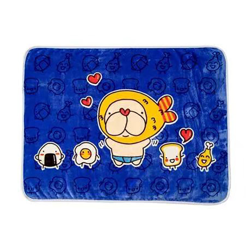 Blankets in warm colored flannel and with nice characters of your choice. Size: 100x120cm  - 100x70cm - Blue character