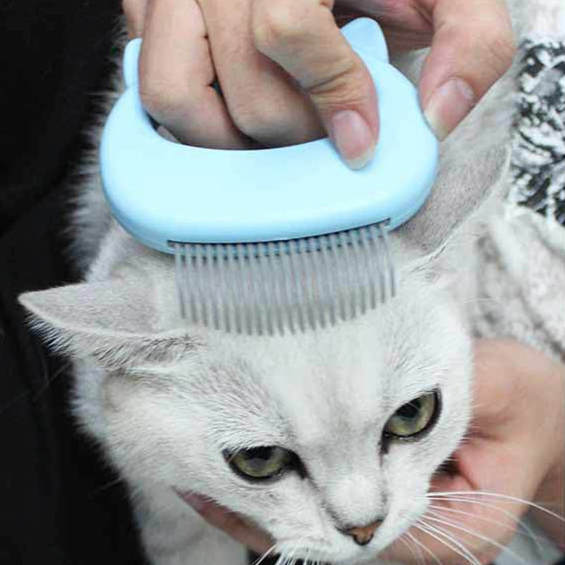 Cat massage comb. Tried and tested on our cat Odin, this longhaired frullball is loving to be brished, he lies down on the floor and stretches while we brush him. Great to remove matted fur.  Suitable for long-haired and short-haired cats  Material: ABS