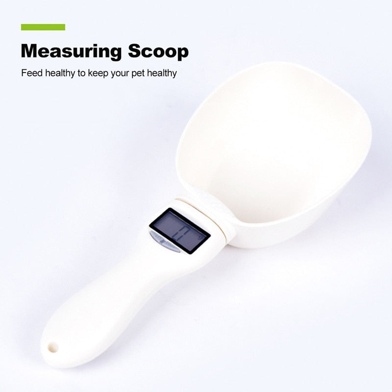 LED Display Spoon Measuring Cup Features: 1. Control your pet's food intake and make your pet's diet more balanced. 2. Measurement of food: It's a wonderful measuring tool for cooking or feeding you pets! 3. Four measuring units: Effectively measure in g, ml, cup, oz. Weighs both solid and liquid ingredients such as flour, beans, flavors and water. 4. Switch the measuring unit by simply pressing the UNIT button.