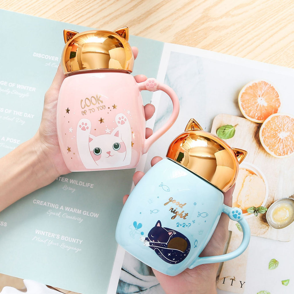 This 0.5kg ceramic mug is designed with a cutest cat (choose from black or wtite) cartoon pattern, perfect for adding a bit of fun to your morning routine. With a single layer structure and high-temperature resistance, it will last through many coffee or tea breaks. It also comes with a golden cover, allowing for tea to brew better in the cup