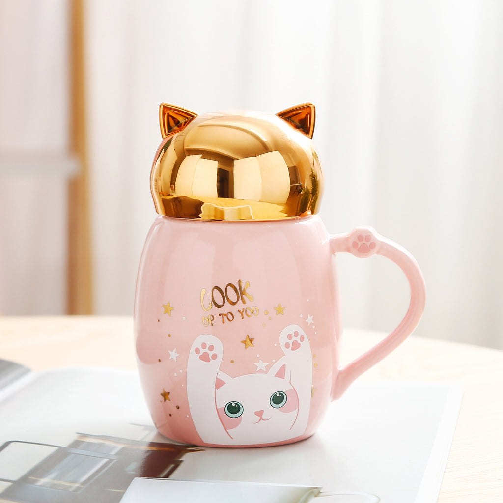 This 0.5kg ceramic mug is designed with a cutest cat (choose from black or wtite) cartoon pattern, perfect for adding a bit of fun to your morning routine. With a single layer structure and high-temperature resistance, it will last through many coffee or tea breaks. It also comes with a golden cover, allowing for tea to brew better in the cup