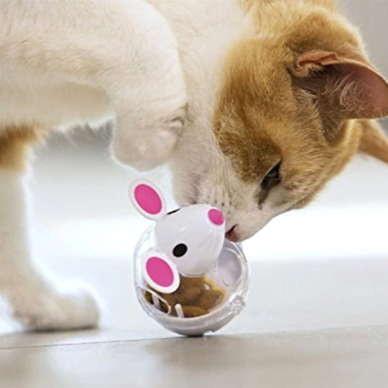 Reward your cat with treats using this Funny Mouse Rolling Dispenser to keep your cat active and healthy. 